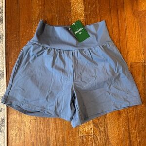 NWT HALARA  Medium Airy Super High Waisted 2-in-1 Cool Touch Yoga Shorts.